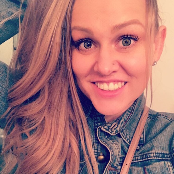 Meet your Posher, Jea - Picture 2 of 3